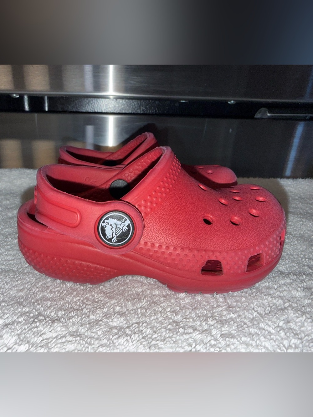 CROCS Classic Kids Red Clog‎ with Heel Strap Boys Size 5